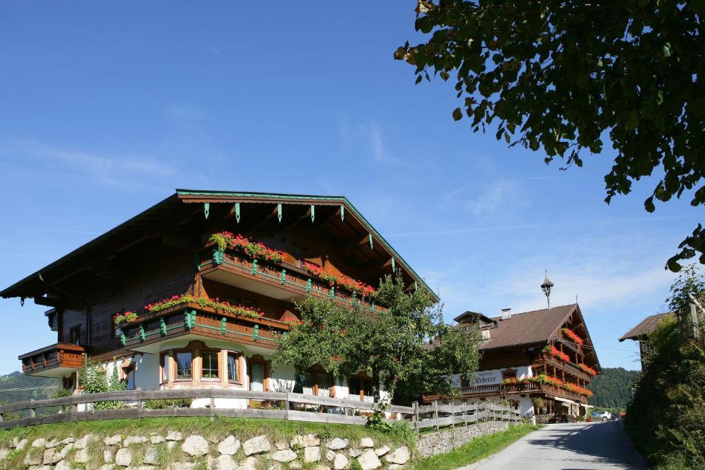 Landgasthof Ledererwirt Guest House เอบส์ ภายนอก รูปภาพ